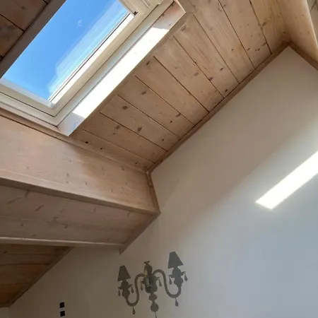 Appartement La Mansarda In Centro Modène