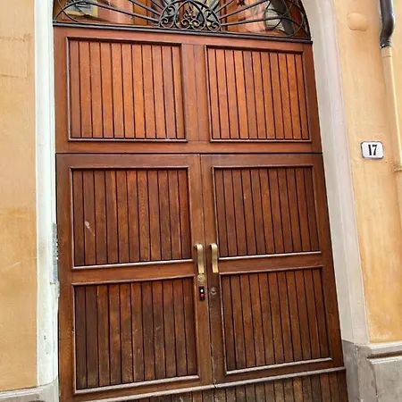 Appartement La Mansarda In Centro Modène