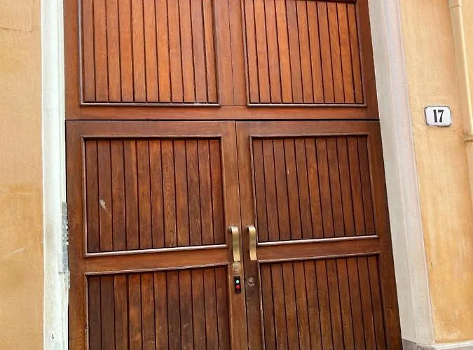 Appartement La Mansarda In Centro Modène