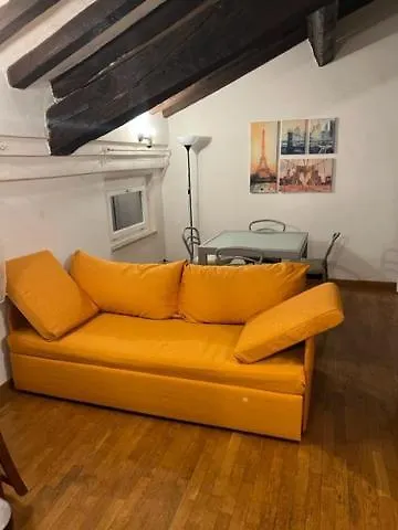 La Mansarda In Centro Apartman